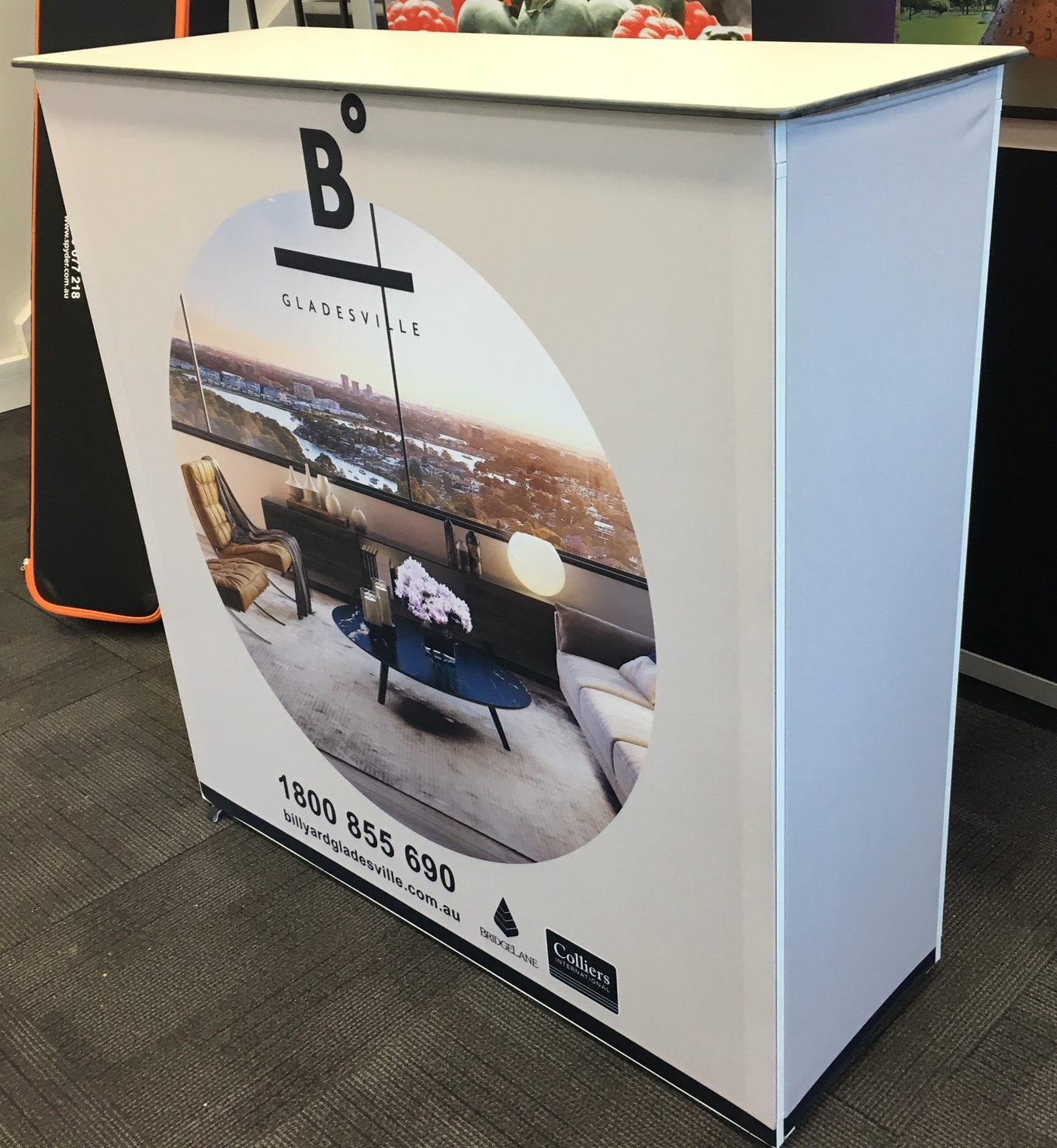 Fabric Pop Up Counter, Portable Counters and Tables Spyder Displays